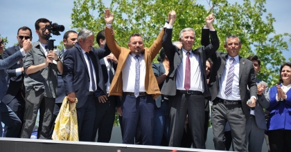 CHP’Lİ YAVAŞ’TAN ALAŞEHİR VE SALİHLİ'DE MİTİNG