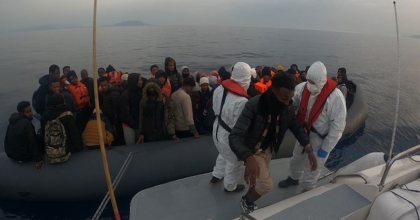 EGE’DE YUNANİSTAN'IN GERİ İTTİĞİ 88 GÖÇMEN KURTARILDI