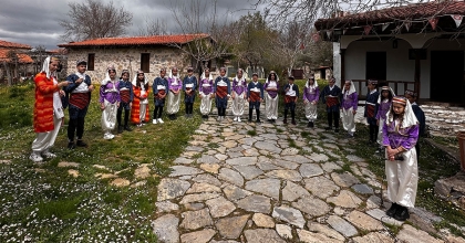 İŞARET DİLİ İLE KERİMOĞLU TÜRKÜSÜNÜ SÖYLEDİLER