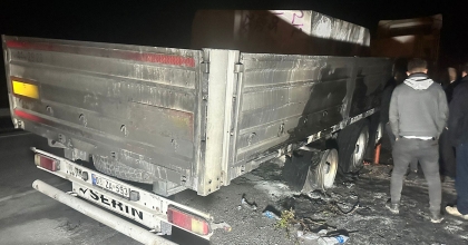 MERMER BLOK YÜKLÜ TIRDA YANGIN ÇIKTI