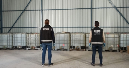 SAHTE İÇKİ FABRİKASI KURMUŞLAR: 38 TON SAHTE ALKOL ELE GEÇİRİLDİ  