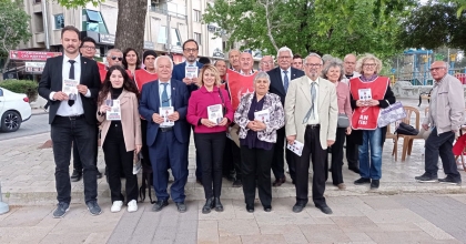 VATAN PARTİSİ GENÇLERLE DENİZ GEZMİŞ’İ ANDI