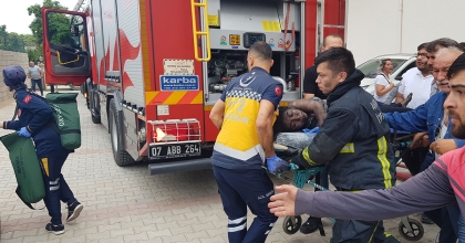 YANGINDA MAHSUR KALIP BAYILAN GENÇ KIZI İTFAİYE KURTARDI