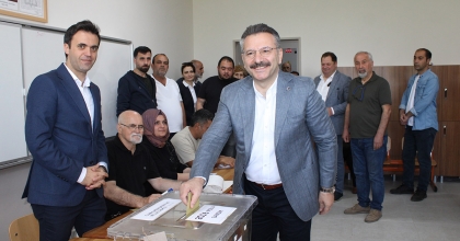 AKSOY, “DEMOKRASİMİZ ADINA ÖNEMLİ”