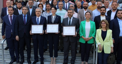 AK PARTİLİ VEKİLLER MAZBATALARINI ALDI