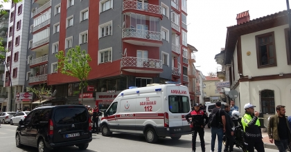 2 AYLIK BEBEĞİNİ 6. KATTAN ATTI