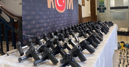 EVDEN CEPHANELİK ÇIKTI