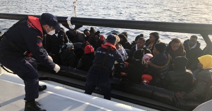 83 GÖÇMEN KURTARILDI