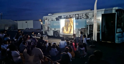 GEZİCİ KÜTÜPHANE DEPREM BÖLGESİNDE