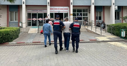 HAPİS CEZASI OLAN GÖÇMEN KAÇAKÇISI YAKALANDI