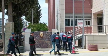 ‘İSTİHBARATÇIYIZ’ DEYİP DOLANDIRDILAR