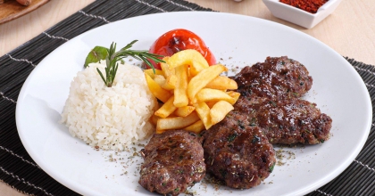 DÜNYANIN EN ZENGİN KÖFTE ÇEŞİTİ TÜRKİYE’DE