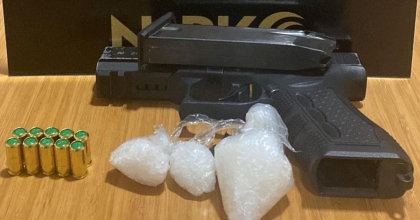 HEM UYUŞTURUCU HEM SİLAH ÇIKTI