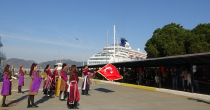 1300 İSRAİLLİ MARMARİS’E GELDİ