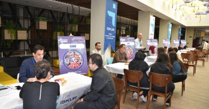 ÖĞRENCİLERE SINAV ÖNCESİ MESLEKLERİ ANLATTILAR