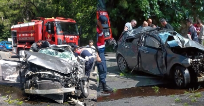 SAKARTEPE RAMPASINDA ARAÇ UÇTU, KADIN DOKTOR SÜRÜCÜNÜN PARMAĞI KOPTU  