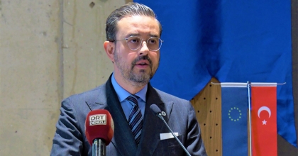 AB'DEN TÜRKİYE'DEKİ DEPREMZEDELERE 6 MİLYAR AVRO BAĞIŞ