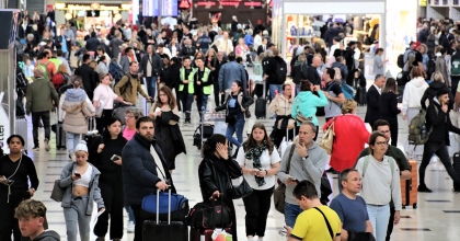  ANTALYA'YA HAVAYOLUYLA GELEN TURİST SAYISI 4 MİLYONU GEÇTİ