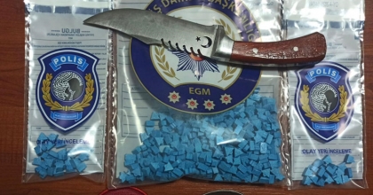 UYUŞTURUCUYU ATTI AMA YİNE DE YAKALANDI