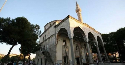 340 YILLIK BU CAMİDE KADINLAR ABDEST ALAMIYOR