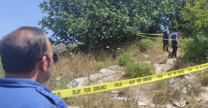 AĞAÇLARIN ARASINDA ÖLÜ BULUNAN ŞAHSI KARDEŞİ ÖLDÜRMÜŞ   