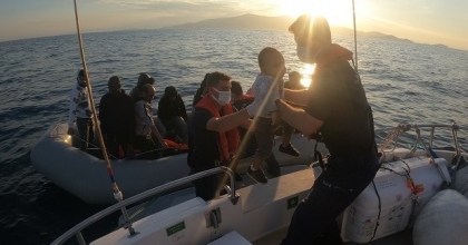 ÖLÜME YOLCULUKTA BEBEK DE KURTARILDI