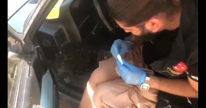 OTOMOBİLİYLE UYUŞTURUCU SATAN ŞAHIS SERBEST BIRAKILDI