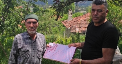 ŞEHİT BABALARINI VE GAZİLERİ UNUTMADI