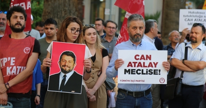 DENİZLİ’DE TİP ÜYELERİ, ATALAY’IN SERBEST BIRAKILMASINI İSTEDİ