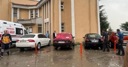 KÜTAHYA'DA AŞIRI YAĞIŞ TAVUK ÇİFTLİĞİNİ VURDU