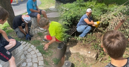 KANALA DÜŞEN YAVRU KEDİYİ BELEDİYE EKİPLERİ KURTARDI  