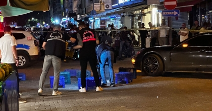 SİLAHLI KAVGA İHBARINA GİDEN POLİS MEMURU AYAĞINDAN VURULDU   