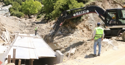 SARIGÖL'DE YAŞANAN SELİN YARALARI SARILIYOR