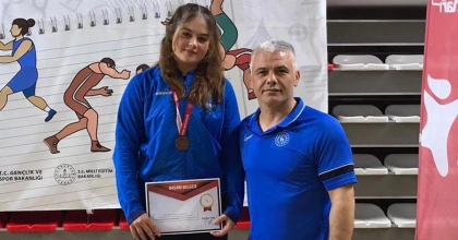 DENİZLİLİ HATICE TURGUT, GÜREŞTE TÜRKİYE ÜÇÜNCÜSÜ OLDU