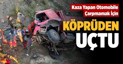 KAZA YAPAN OTOMOBİLE ÇARPMAMAK İÇİN KÖPRÜDEN UÇTU 