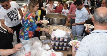 LİSELİ GENÇLERDEN ANLAMLI KERMES