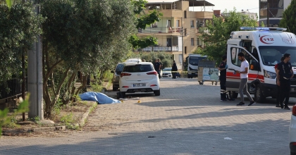 ÖNCE ESKİ EŞİNİ SONRA KENDİNİ VURDU