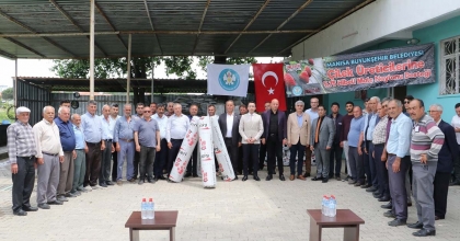 MANİSA’DA ÇİLEK ÜRETİMİNE DESTEK