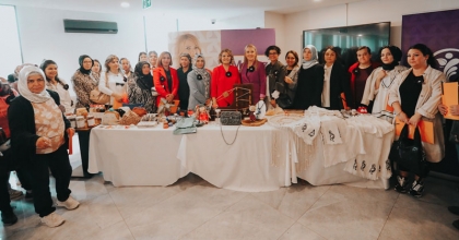 ÜRÜNLERİNİ MERKEZ ÇARŞISI’NDA SATIYORLAR