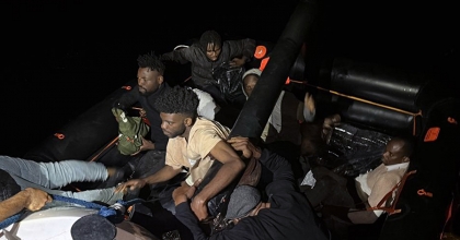 14 DÜZENSİZ GÖÇMEN KURTARILDI