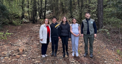 FOTOKAPAN KURUP YANGINLARDAN SONRAKİ YABAN HAYATINI İNCELİYORLAR