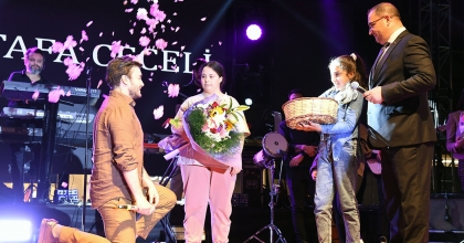  MUSTAFA CECELİ EN GÜZEL ŞARKILARINI 'GÜL ŞEHRİ' İÇİN SÖYLEDİ