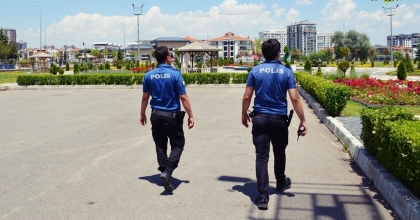 AFYONKARAHİSAR’DA DİLENCİLERE YÖNELİK DENETİM   