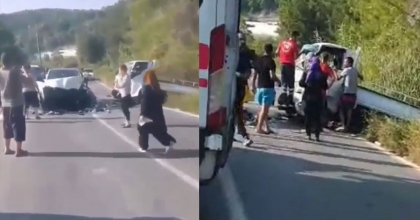 ANTALYA'DA KAMYONETLE OTOMOBİL ÇARPIŞTI: 1 ÖLÜ 1 YARALI