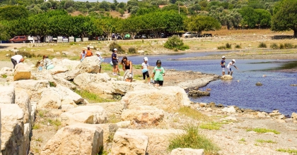 ANTİK KENTTE ÇEVRE TEMİZLİĞİ 