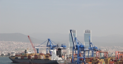 ESKİNAZİ: ALSANCAK LİMANI ÖZELLEŞTİRİLMELİ AMA...