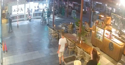 ALKOLLÜ SÜRÜCÜ KUYUMCUYA DALDI