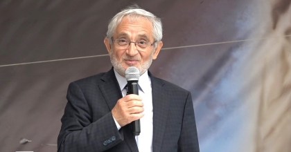 DEKAN ÇELİK'TEN KURAN-I KERİM YAKILMASINA TEPKİ