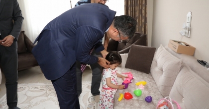 VALİ'DEN 'KORUYUCU AİLE OLUN' ÇAĞRISI