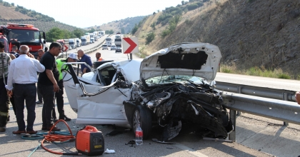 OTOMOBİL TIRA ARKADAN ÇARTI